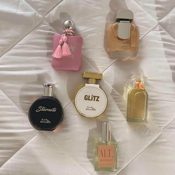 Fragrances - Picture 1 of 7